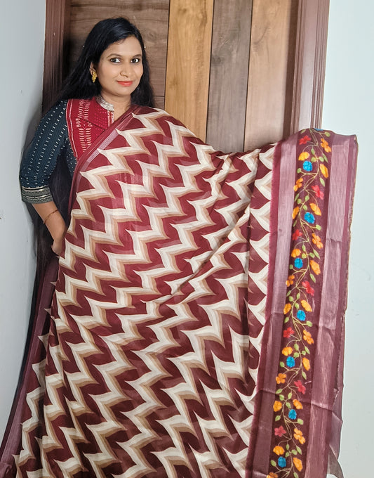 Brown & Off White Zig Zag Zari Viscose Crape Saree