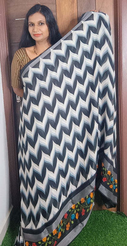 Black & White Zig Zag Zari Viscose Crape Saree